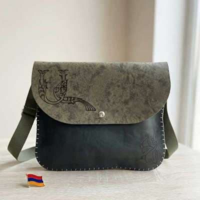 Պայուսակ Ա զարդատառով