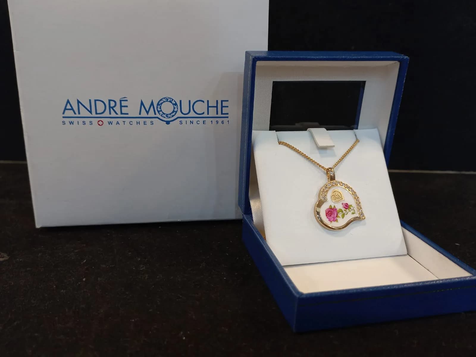 Վզնոց Andre Mouche KW61063