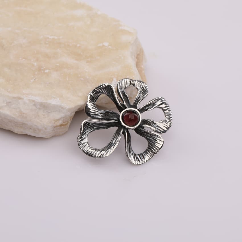 Արծաթե կախազարդ Ռետրո Kara Silver