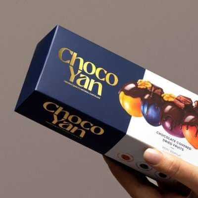 Շոկոլադապատ չրերի ասորտի ընկույզով Choco Yan