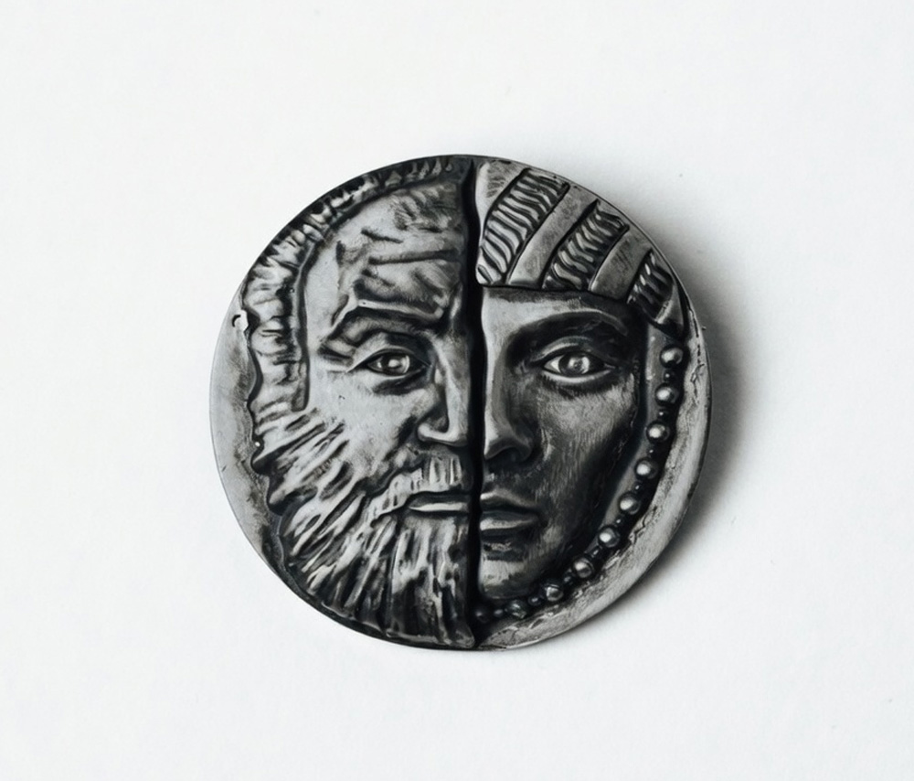Կրծքազարդ Փարաջանով