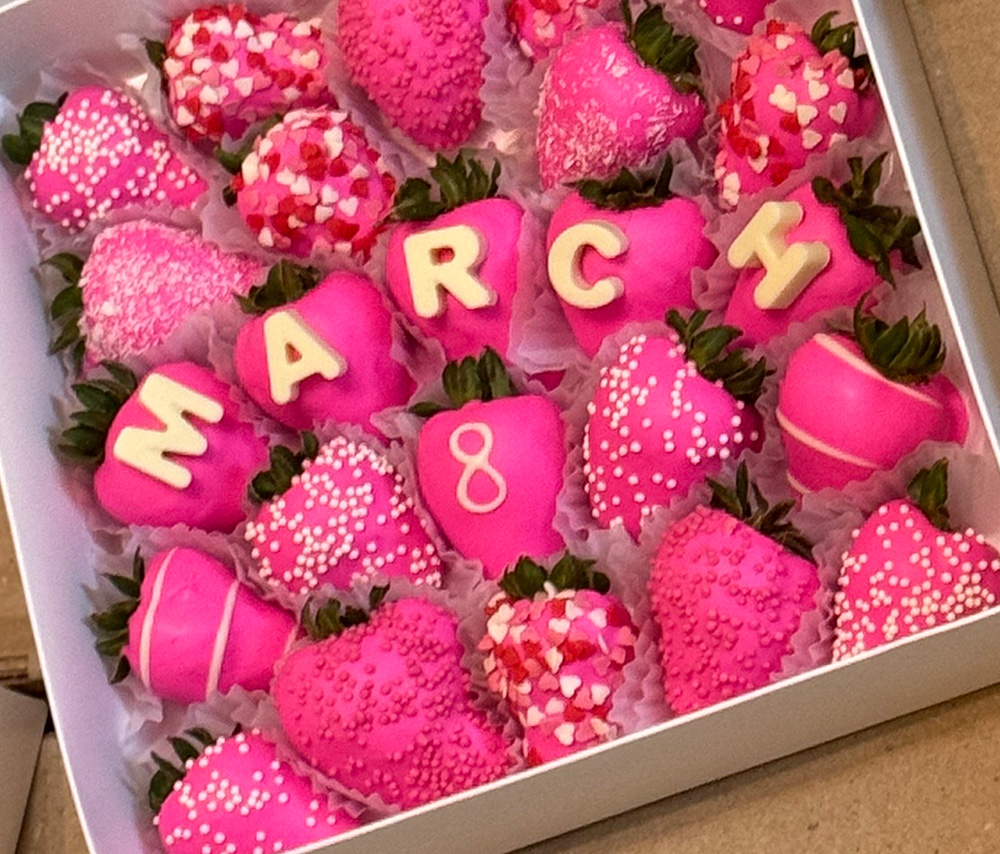 Տուփ «March 8»