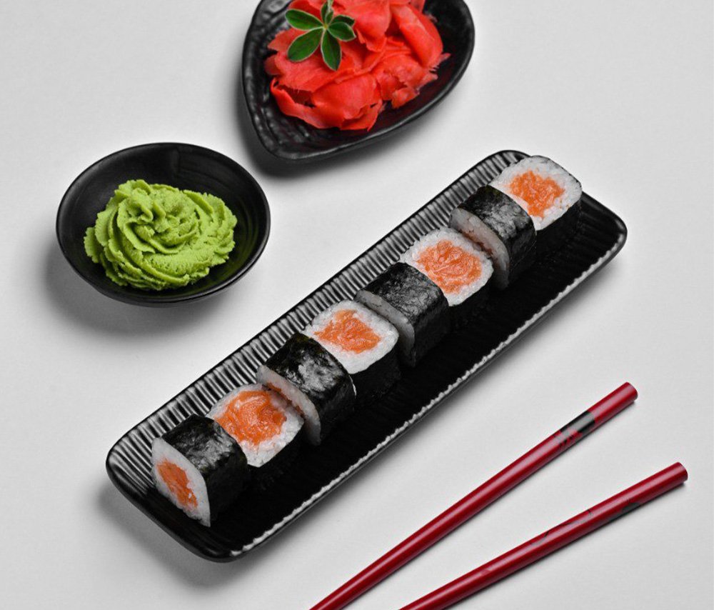 Salmon maki