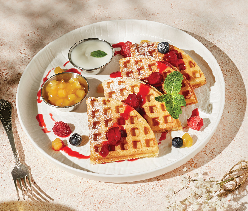 Вафли с манго и греческим йогуртом