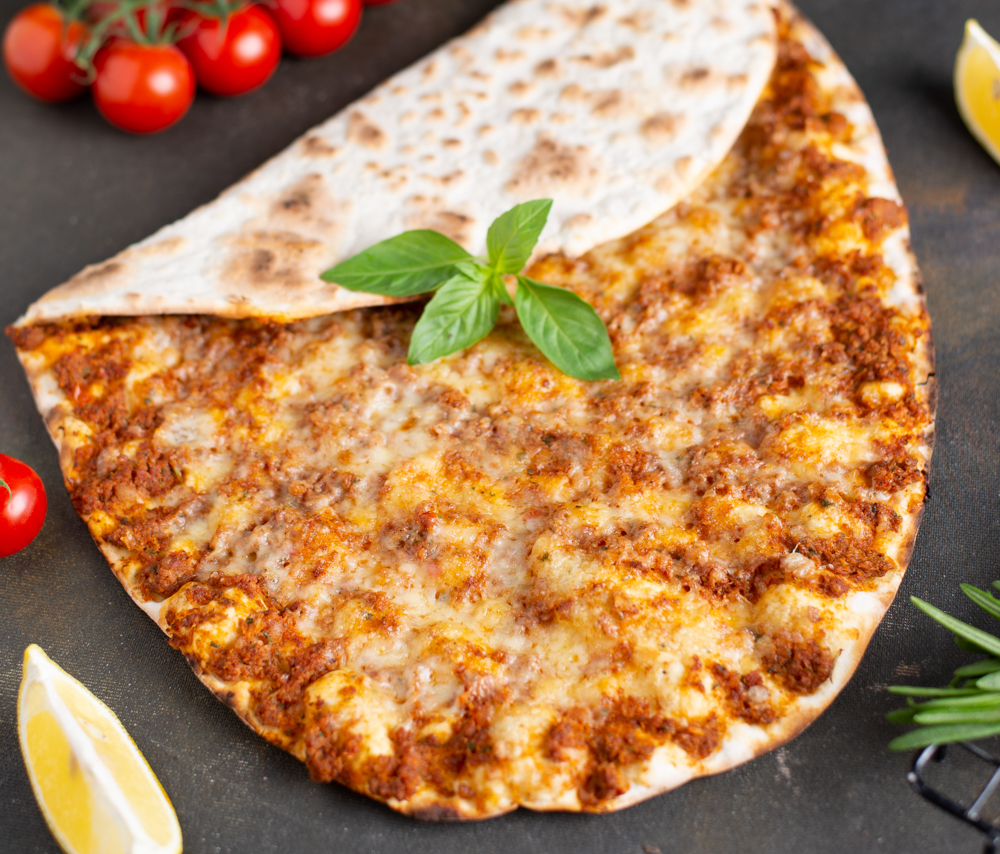 Ост ламаджо с мясом и сыром