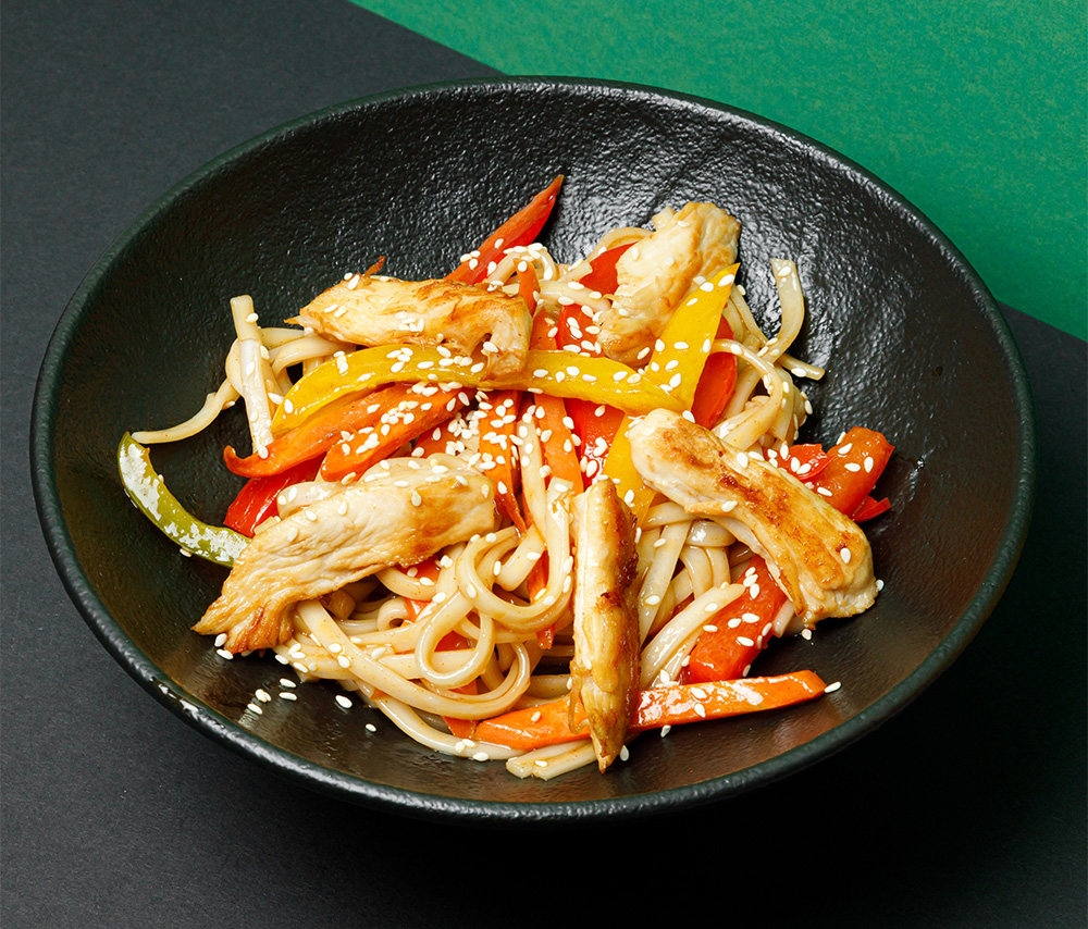 Ուդոն հավով և բանջարեղենով