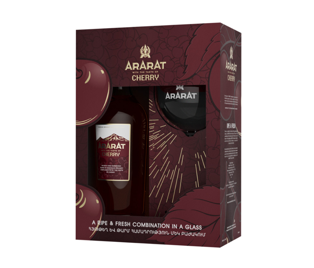 Коньяк Арарат Вишня 0.7Л + 1 стакан
