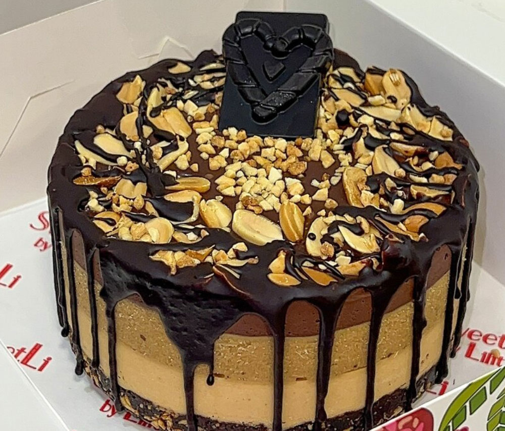 Snickers bento cake Vegan