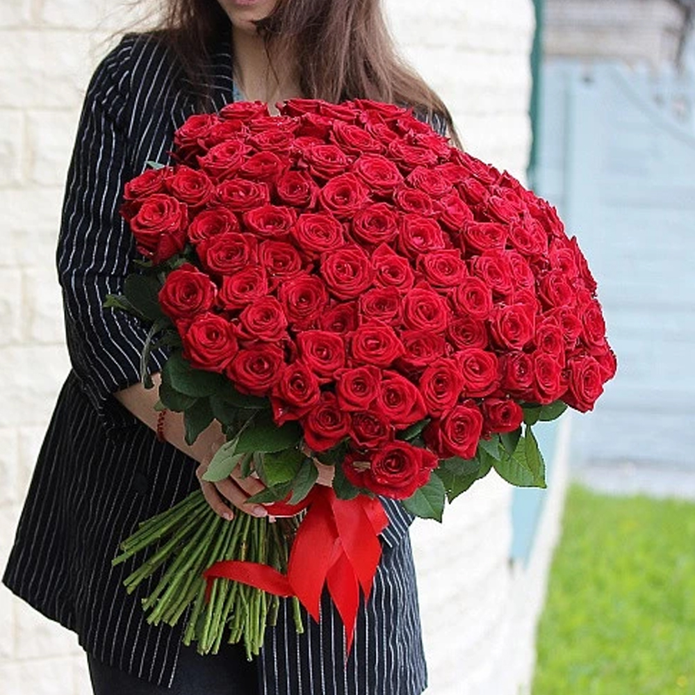 Bouquet with 101 red roses