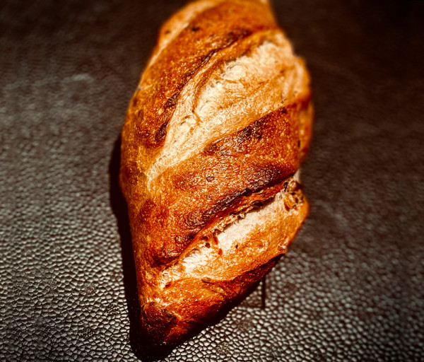 Ընկույզով հաց «Le pain aux noix» Baguette & Co