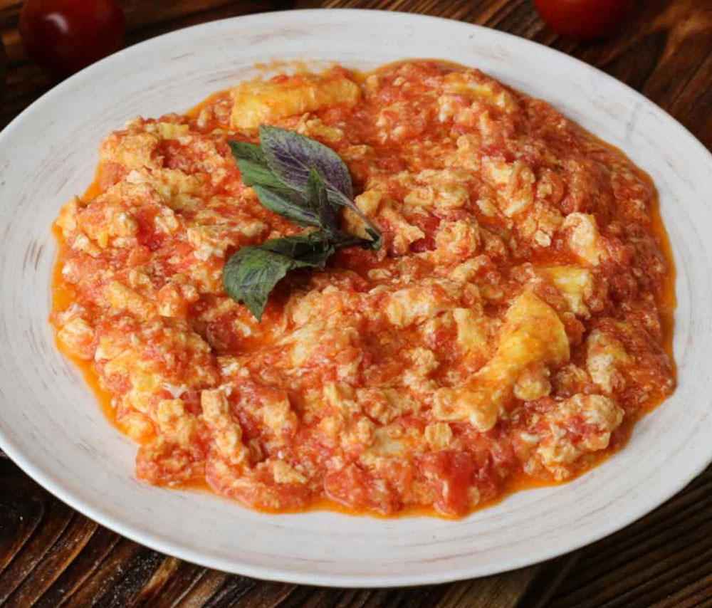 Omelette with tomatoes