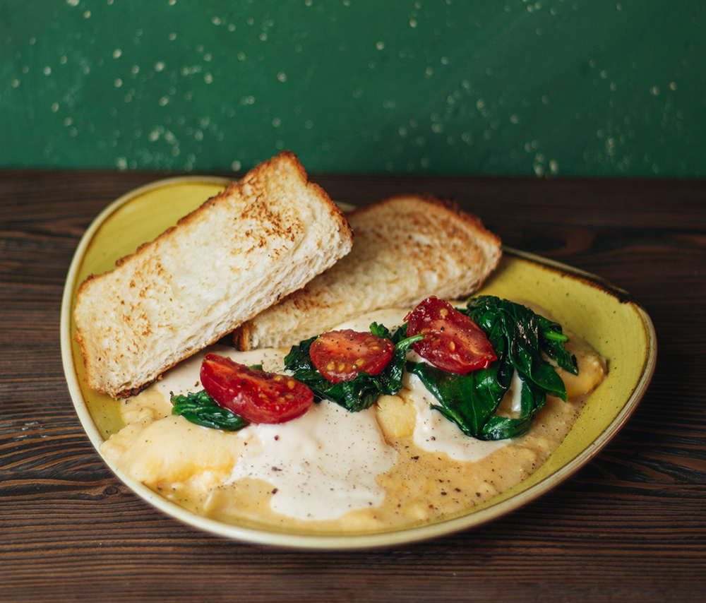 Պանրով ձվածեղ