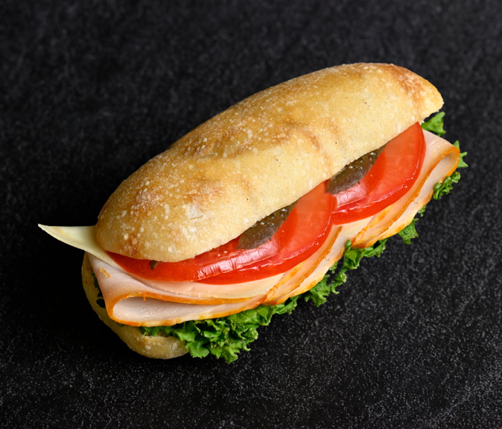 Խոզապուխտով սենդվիչ