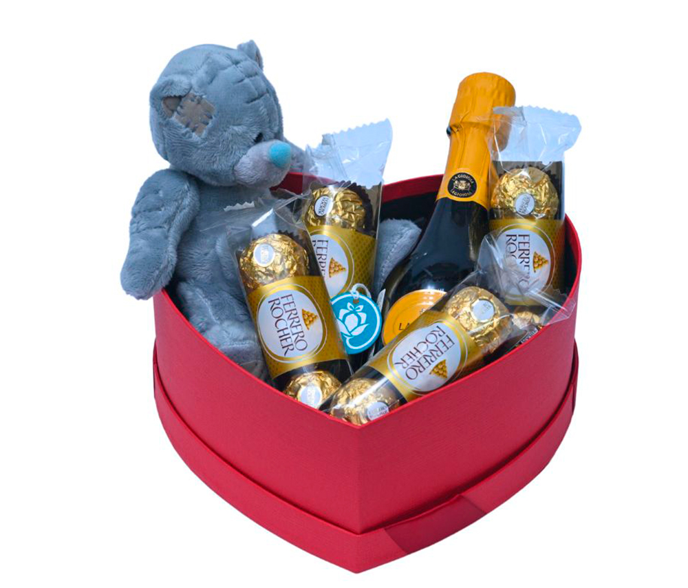 Ռոմանտկ տուփ Ֆեռռերո արջուկով