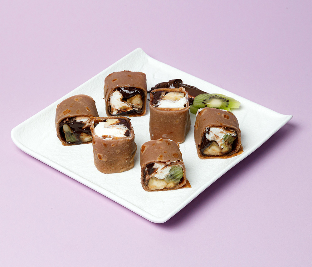 Сладкий ролл с нутеллой