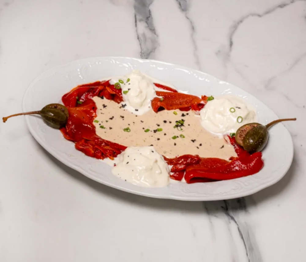 Grilled peppers with tuna sauce