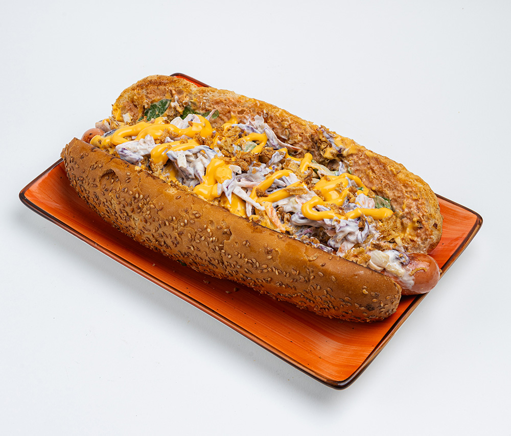 Хот-дог с коулслоу