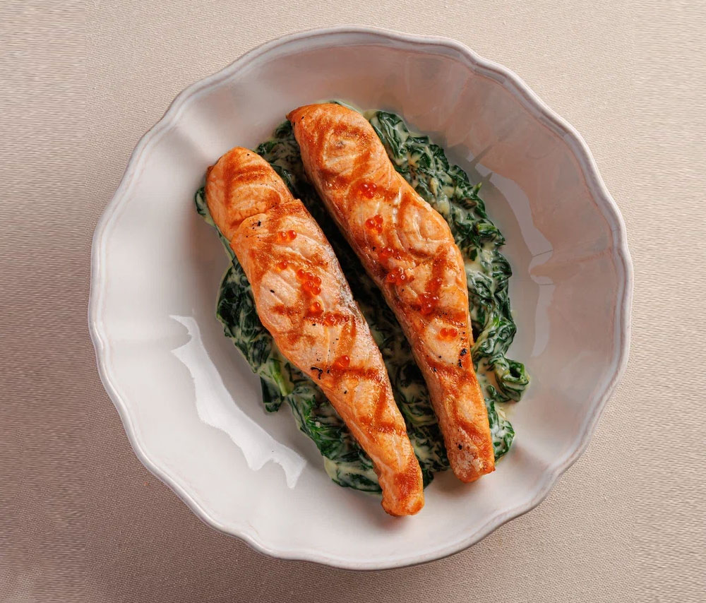Salmon with spinach