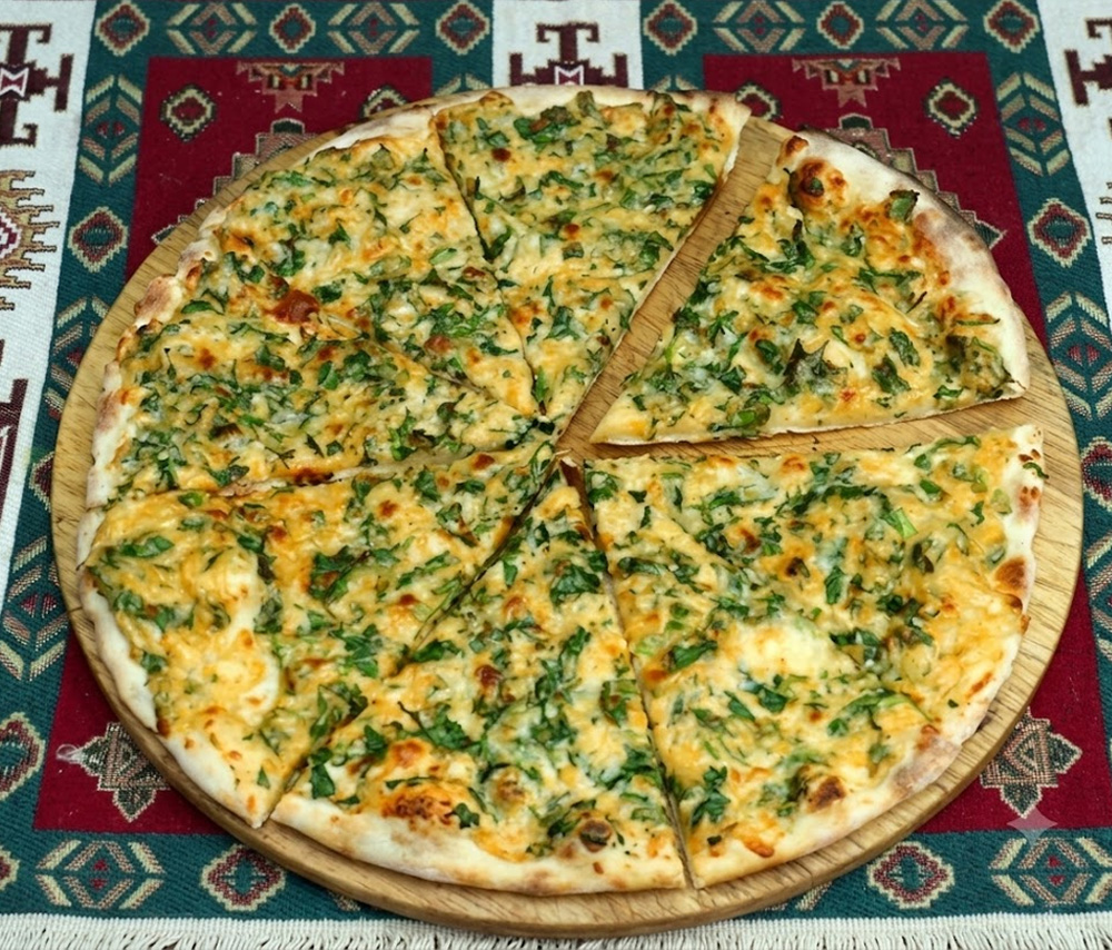 Green pizza 
