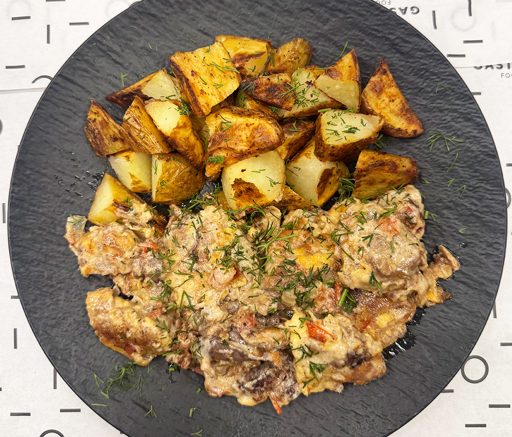 Куриная печень с картофелем
