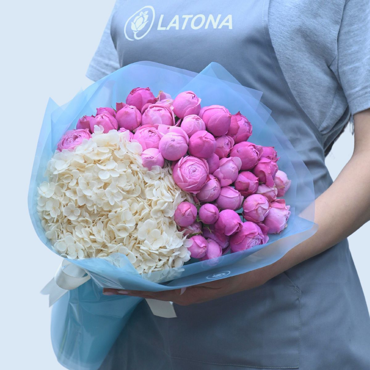 Փունջ պիոնավարդերով և հորտենզիաներով