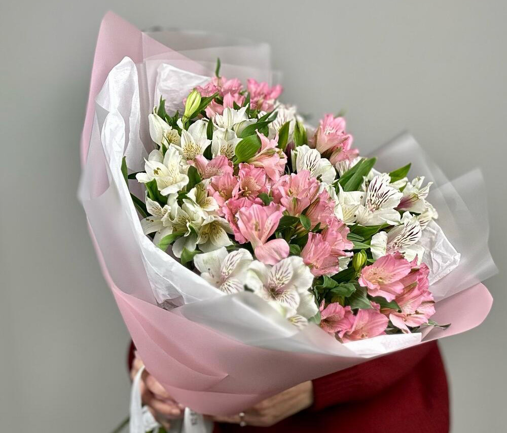 Սպիտակ և Վարդագույն ալստրոմերիաներ (15 հատ)