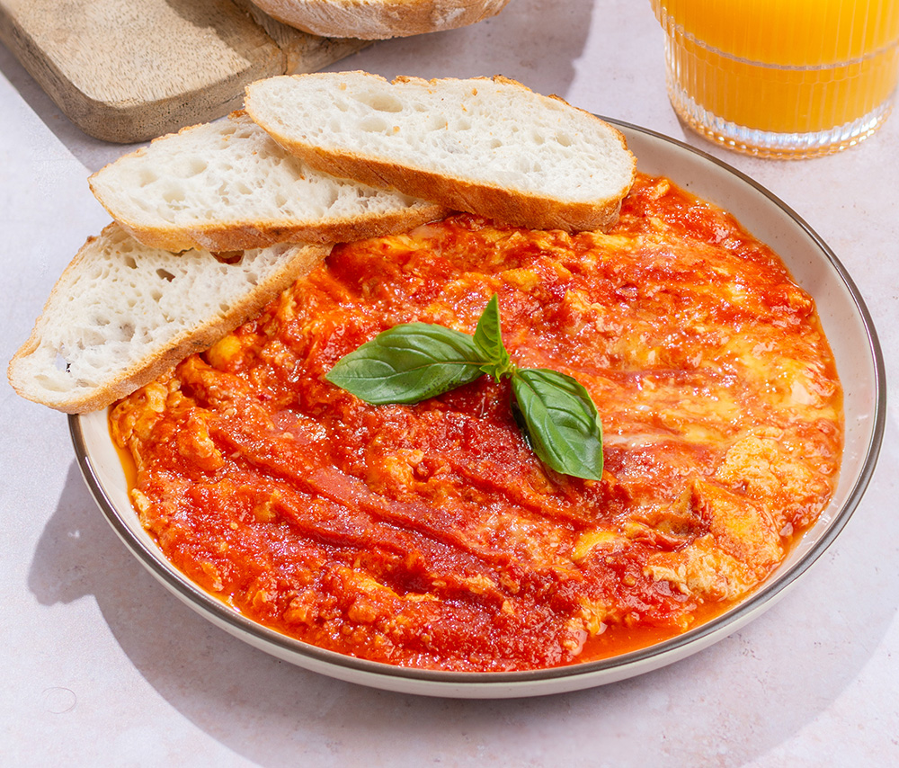 Լոլիկով ձվածեղ