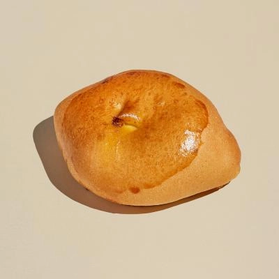 Yeast pie with chicken meat