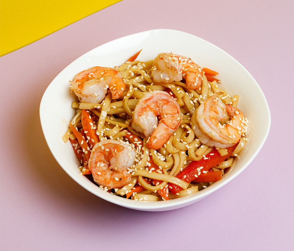 Удон с креветками и овощами