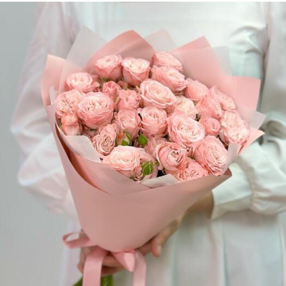 Rose Spray Madam Bombastic (11 pcs)