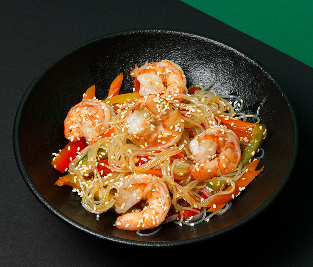 Ֆունչոզա մանրածովախեցգետնով և բանջարեղենով