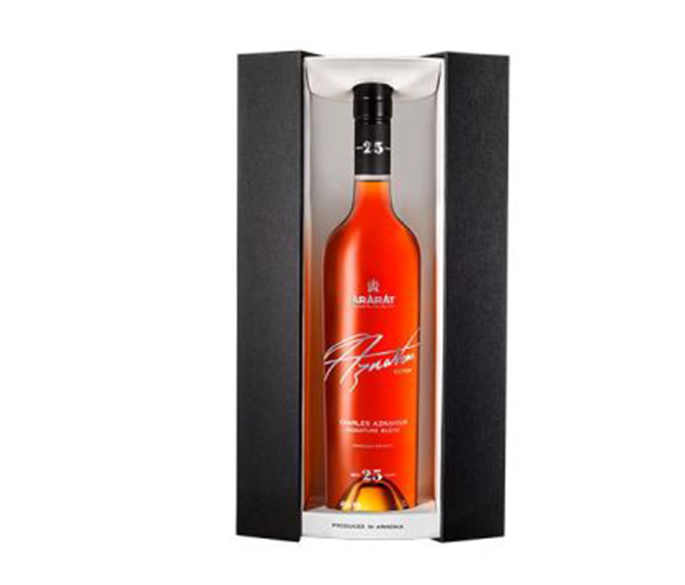 Կոնյակ «Արարատ Շառլ Ազնավուր» 25տ (տուփով) 0.75լ