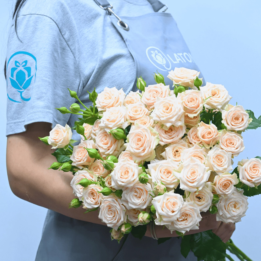 Bouquet with Tanya Spray Roses