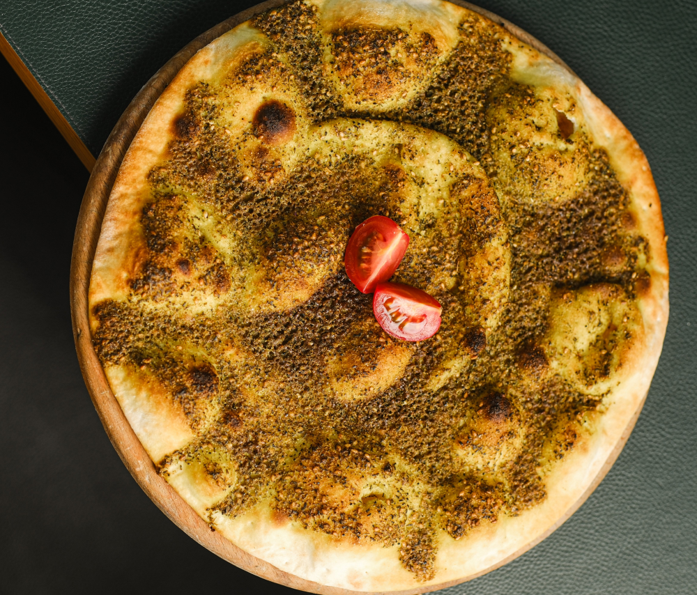 Заттарды кискаға салады