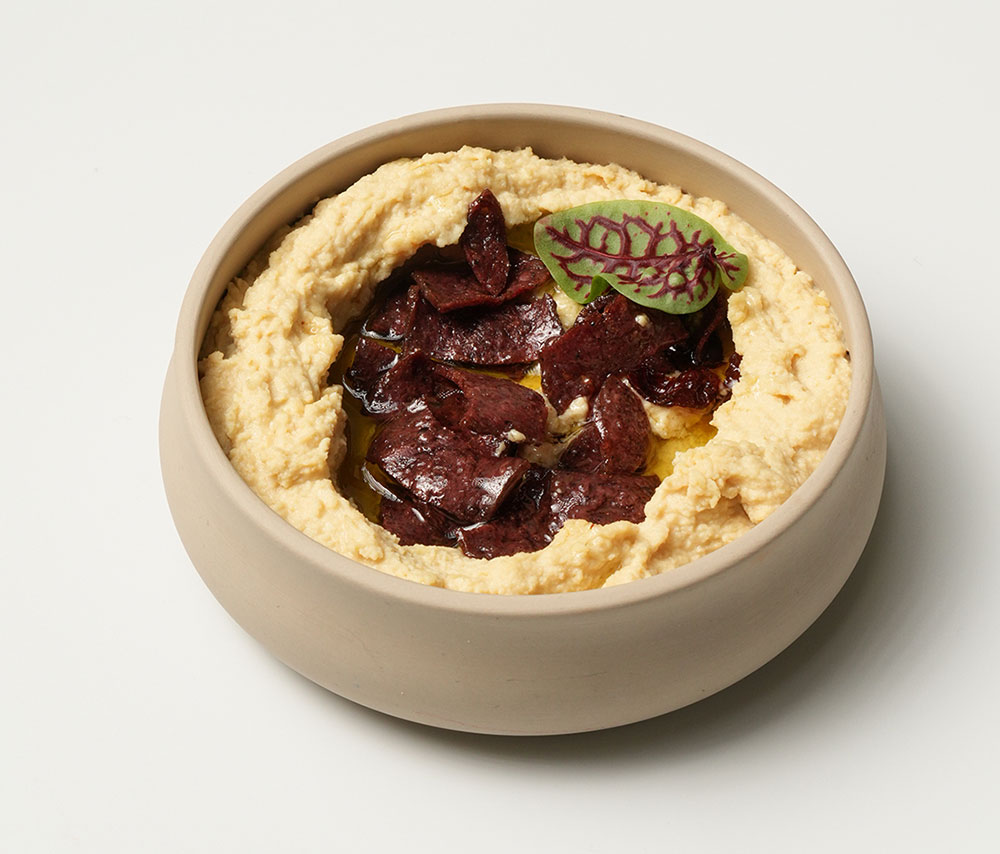 Հումուս սուջուխով և կարմիր պղպեղով